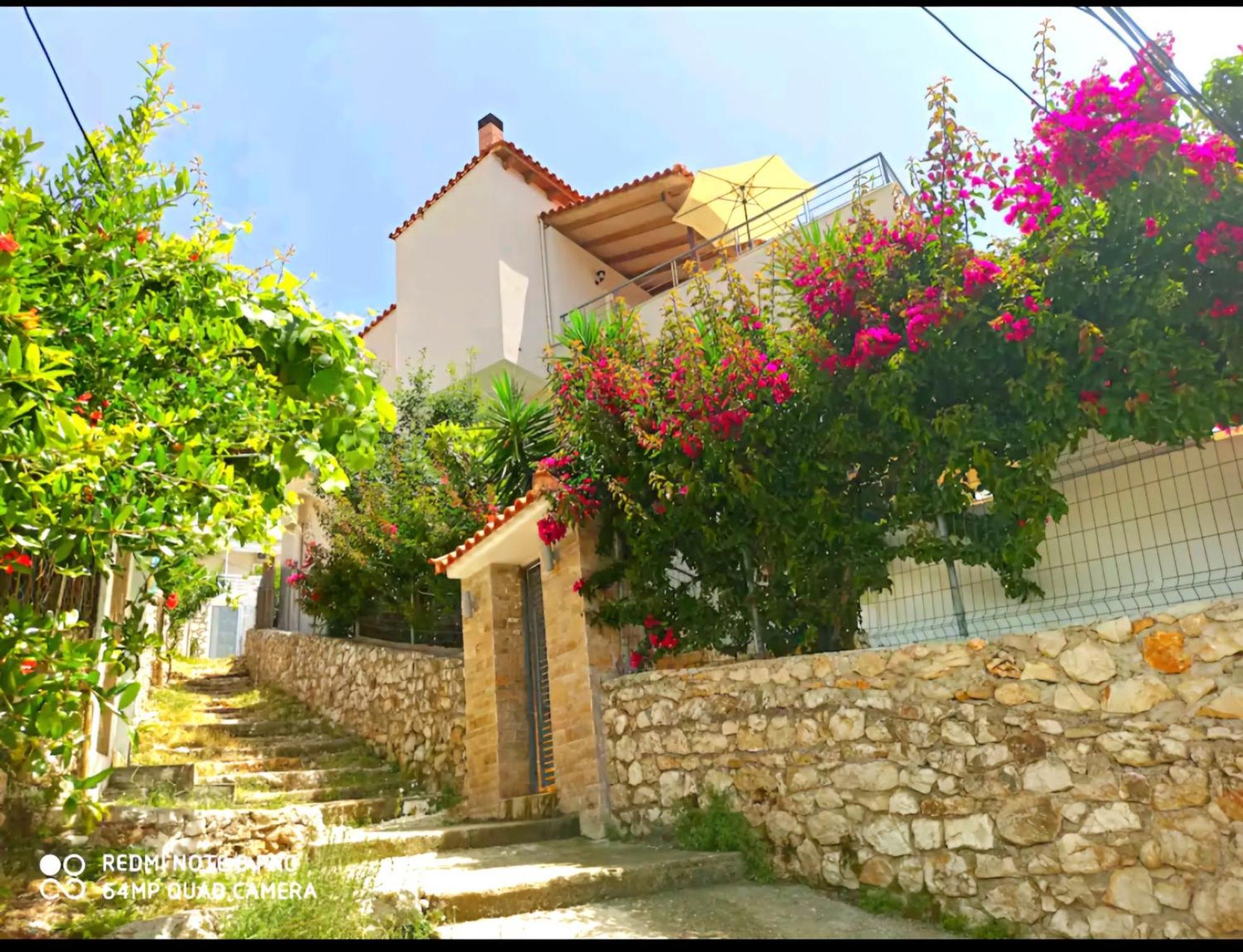 Bourbos Summer Rooms Himare Exterior photo